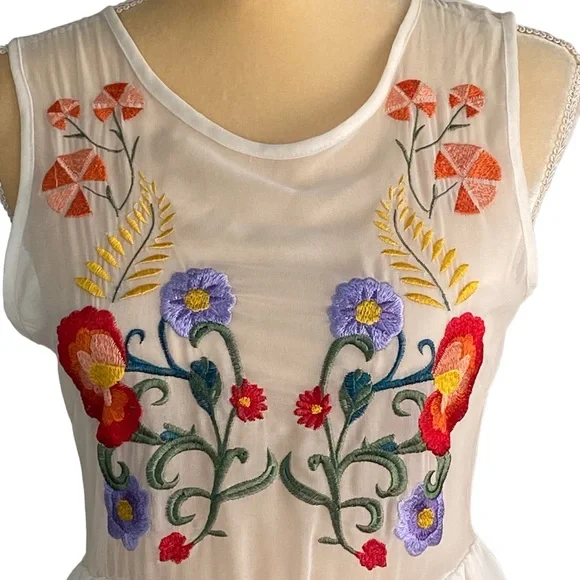 BAR III Women’s Sleeveless Floral Embroidered Mesh Bodice Dress Size: S - Picture 2 of 10